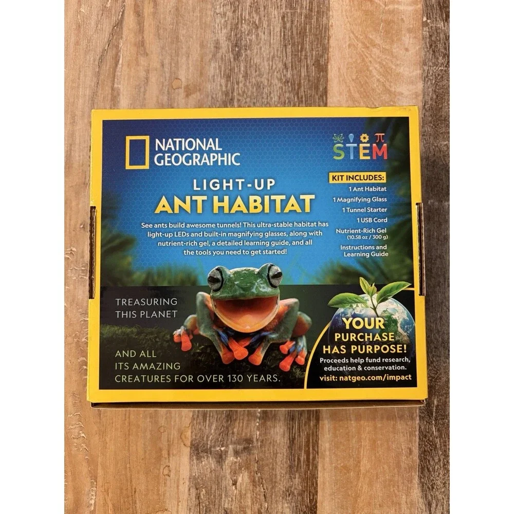 National Geographic Ant Habitat Kit Light Up Ant Farm Terrarium Science Learning